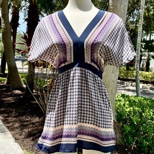 Anthropologie Floral Scarf Print Tunic Blouse Size XS Silk V-neck Blue Boho Chic